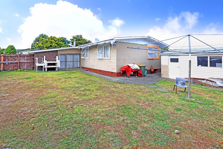 Photo of property in 54 Gainsborough Street, Manurewa, Auckland, 2102