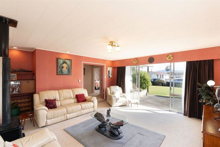 Photo of property in 80 Gray Avenue, Paraparaumu Beach, Paraparaumu, 5032