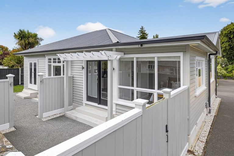 Photo of property in 12 Darley Street, Somerfield, Christchurch, 8024