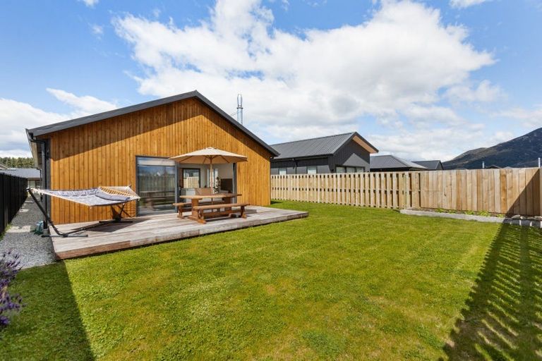 Photo of property in 38 Longview Drive, Lake Hawea, 9382