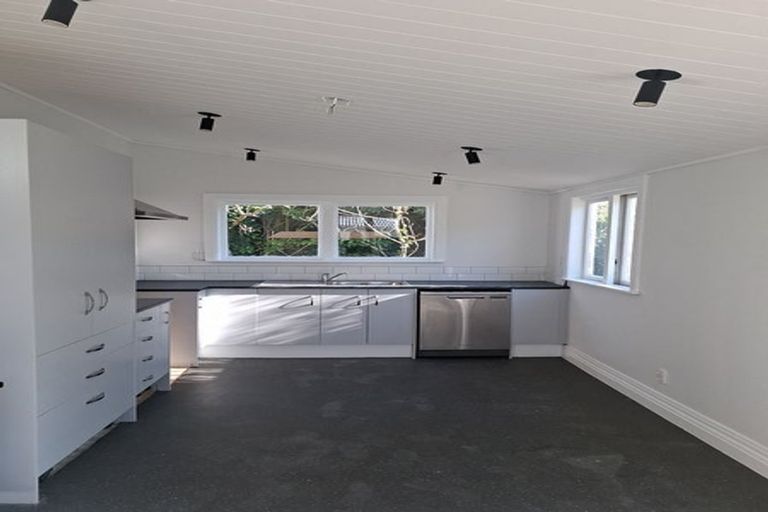 Photo of property in 19 Frederick Street, Terrace End, Palmerston North, 4410