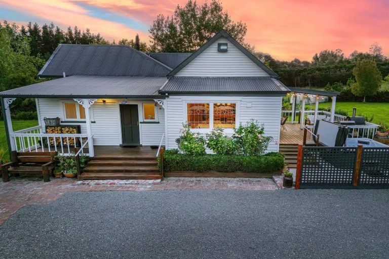 Photo of property in 246 Summerhill Road, Cust, Rangiora, 7471