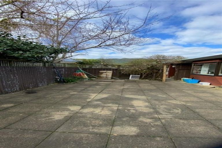 Photo of property in 2/65 Pohutukawa Street, Woburn, Lower Hutt, 5011