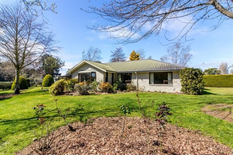 Photo of property in 390 Johns Road, Northwood, Christchurch, 8051