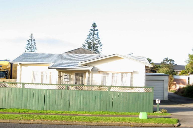 Photo of property in 1/48 Great South Road, Manurewa, Auckland, 2102