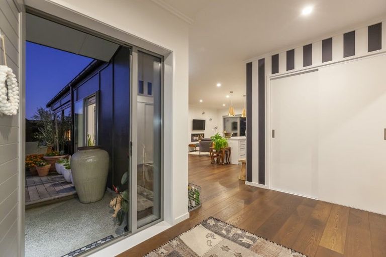 Photo of property in 3 Lamont Place, Waikanae, 5036