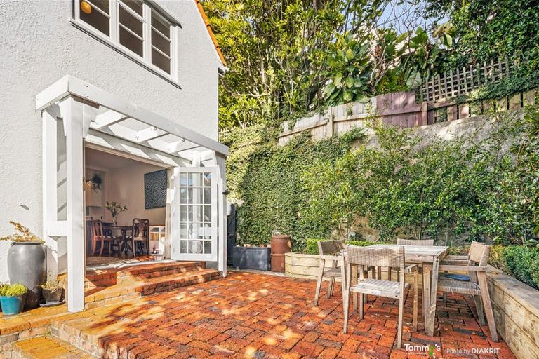 Photo of property in 7 Lower Watt Street, Wadestown, Wellington, 6012