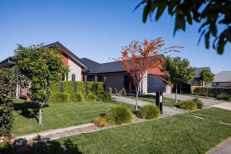 Photo of property in 54 Norfolk Drive, Cambridge, 3434