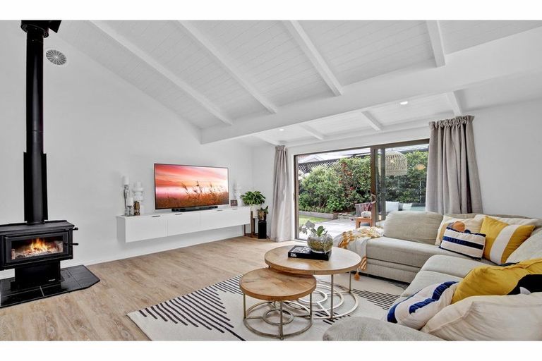 Photo of property in 15 Martyn Street, Rangiora, 7400