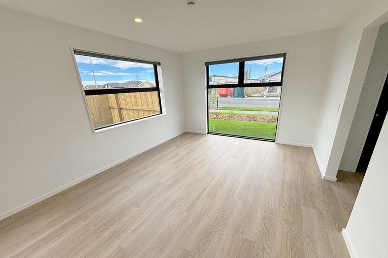 Photo of property in 17 John Gibb Street, Belfast, 8051