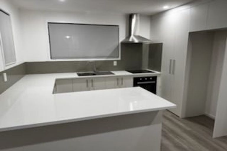Photo of property in 9 Edwin Freeman Place, Ranui, Auckland, 0612