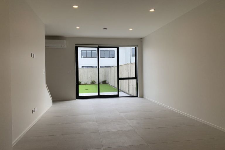 Photo of property in 87 Waituarua Drive, Takanini, Auckland, 2112