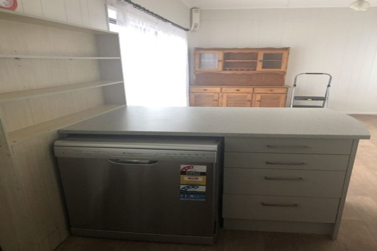 Photo of property in 56 Old Wairoa Road, Papakura, 2110