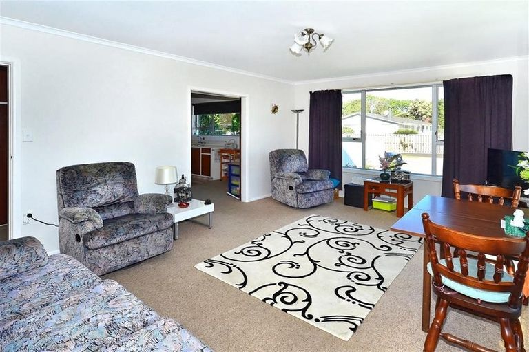 Photo of property in 28 Strathfield Avenue, Dallington, Christchurch, 8061