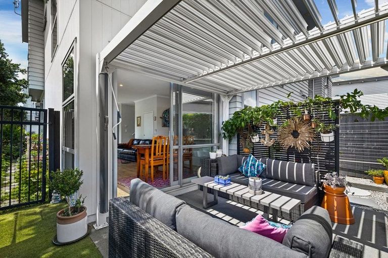 Photo of property in 30 Grey Warbler Road, Hobsonville, Auckland, 0616