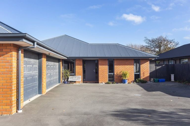 Photo of property in 14 Garforth Green, Halswell, Christchurch, 8025