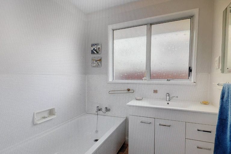 Photo of property in 18 Powell Crescent, Ilam, Christchurch, 8041