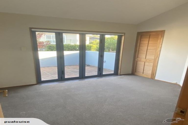 Photo of property in 1/83 East Coast Road, Castor Bay, Auckland, 0620
