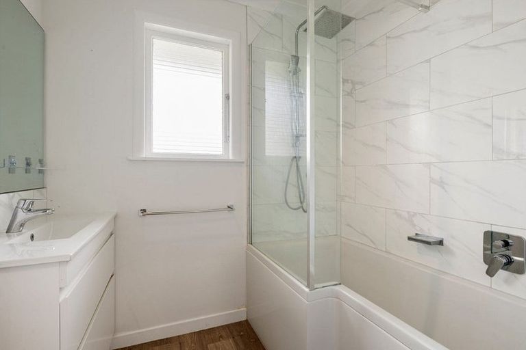 Photo of property in 86 Grey Street, Cambridge, 3434