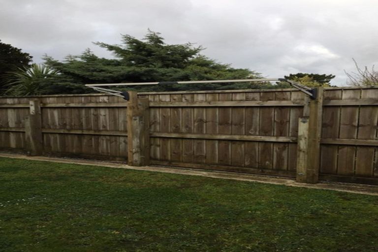 Photo of property in 42-44 David Crescent, Karori, Wellington, 6012
