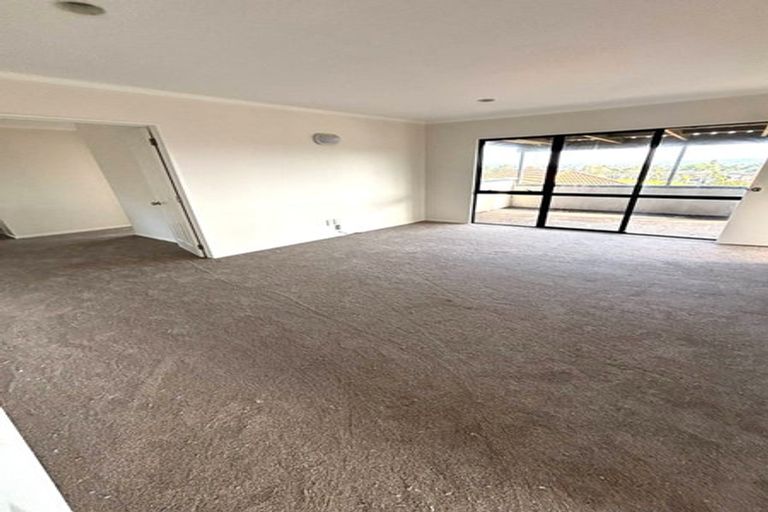 Photo of property in 14 Arrowsmith Drive, Clover Park, Auckland, 2019