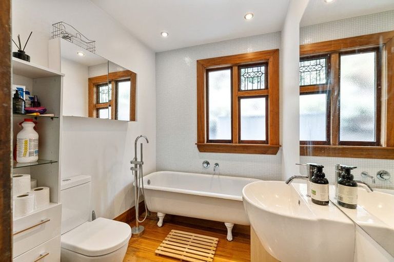 Photo of property in 14 Mccormacks Bay Road, Mount Pleasant, Christchurch, 8081