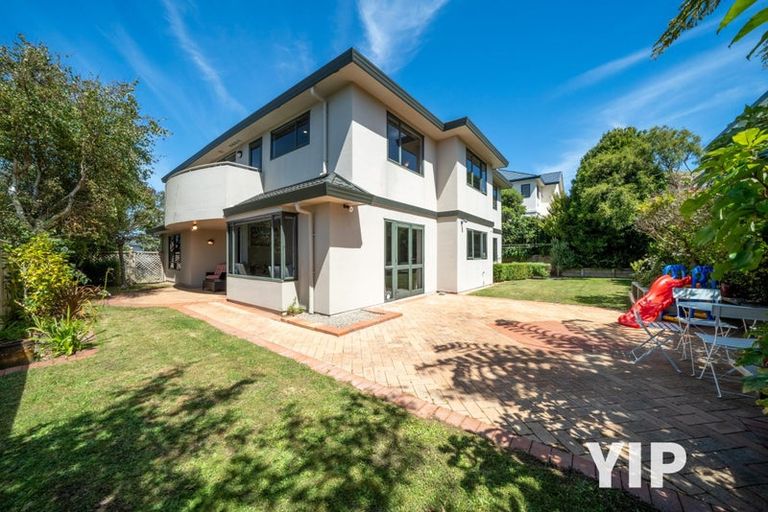 Photo of property in 6 Derry Hill, Churton Park, Wellington, 6037