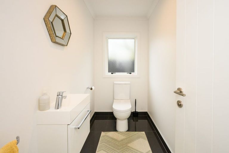 Photo of property in 5a Athlone Place, Hokowhitu, Palmerston North, 4410