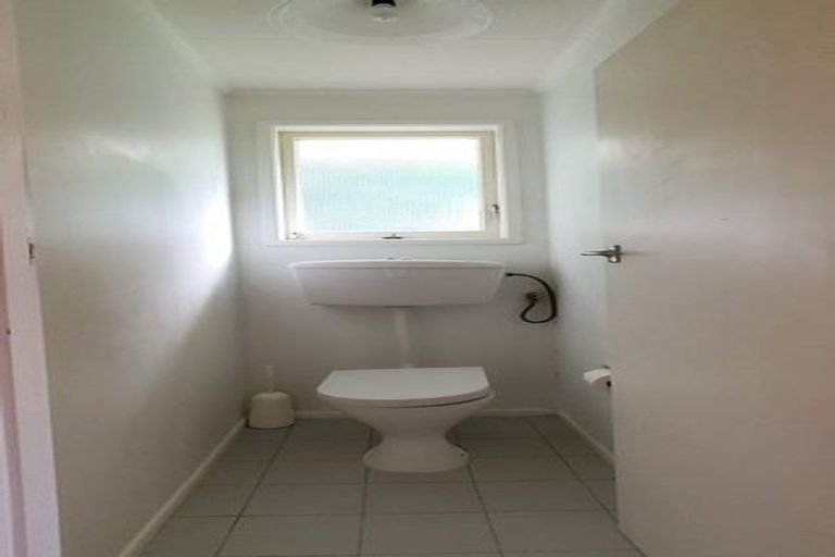 Photo of property in 10 Larne Avenue, Pakuranga Heights, Auckland, 2010