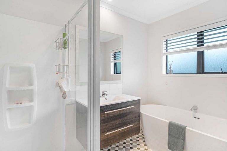 Photo of property in 12 Perriam Place, Mount Pisa, Cromwell, 9383
