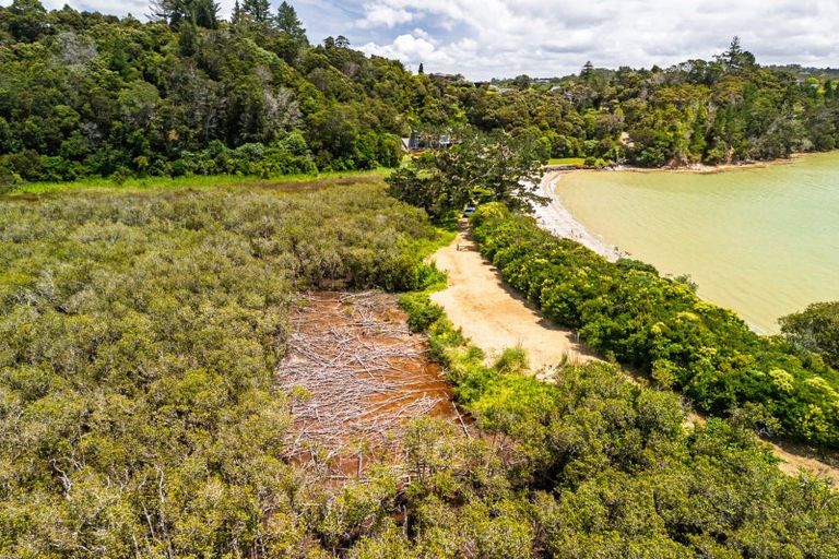 Photo of property in 73 Pipiroa Road, Ngatea, 3503