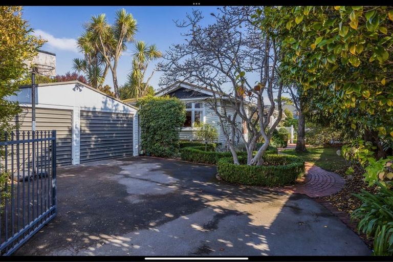 Photo of property in 11 Konini Street, Riccarton, Christchurch, 8041