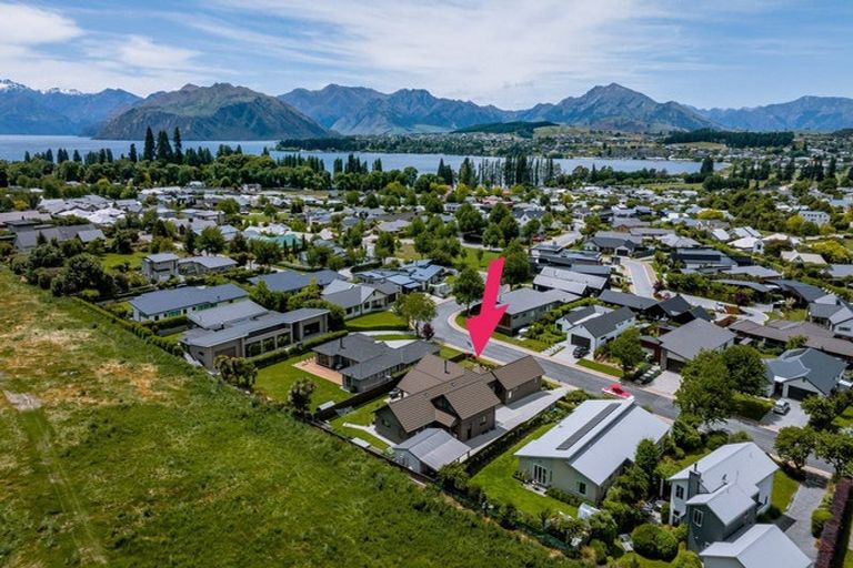 Photo of property in 48 Kelliher Drive, Wanaka, 9305
