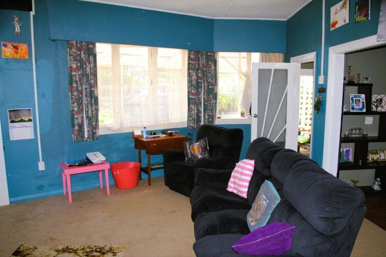 Photo of property in 31 Brougham Street, Westport, 7825