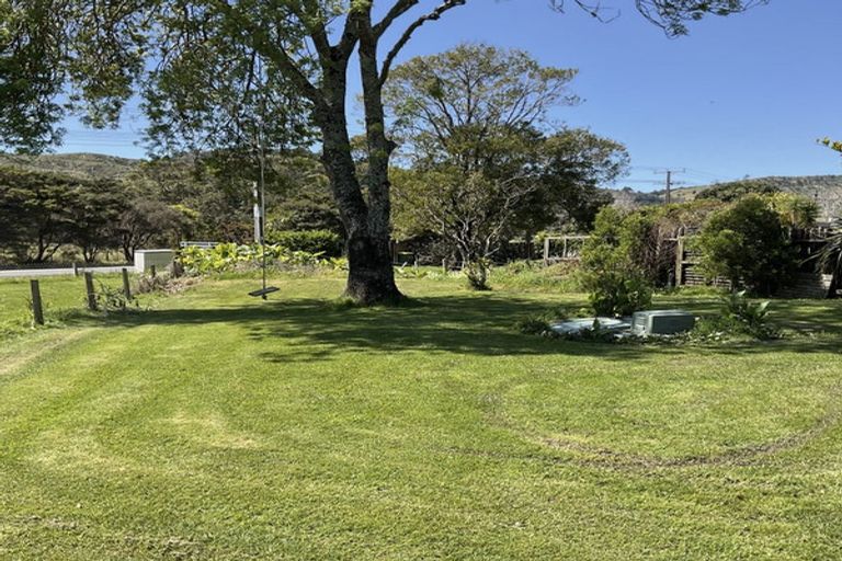 Photo of property in 3 Bathgate Street, Johnsonville, Wellington, 6037