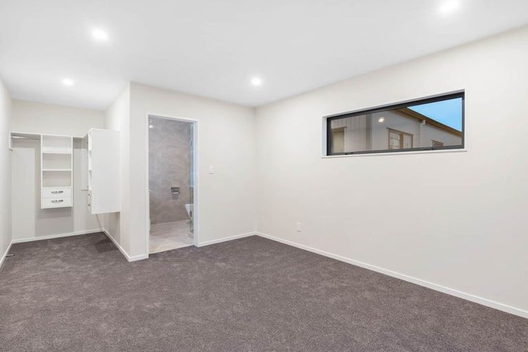 Photo of property in 18 Skua Road, Hobsonville, Auckland, 0616
