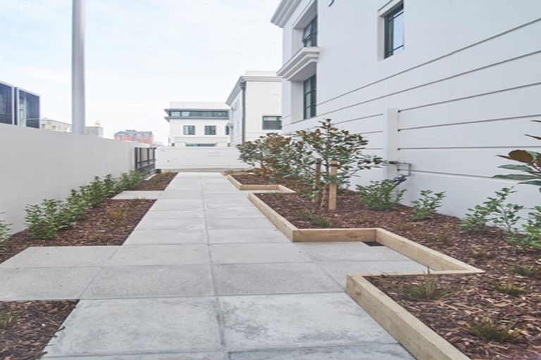 Photo of property in St James Courts, 5/77 Gloucester Street, Christchurch Central, Christchurch, 8013