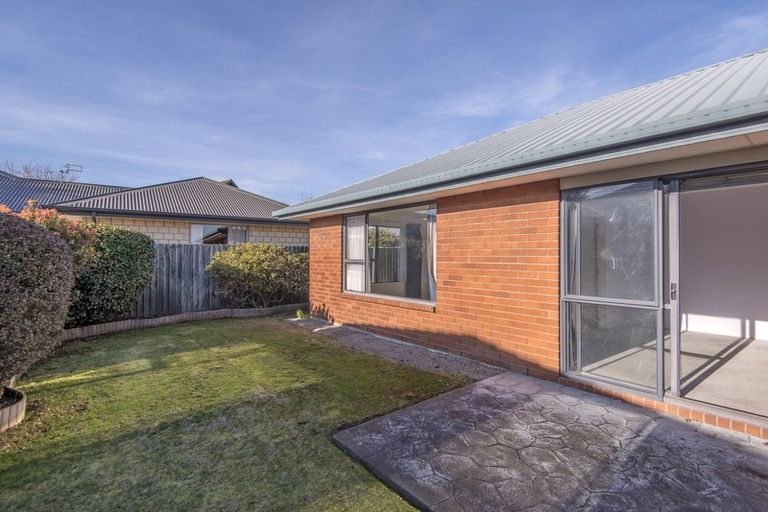 Photo of property in 14 Innisfree Place, Northwood, Christchurch, 8051