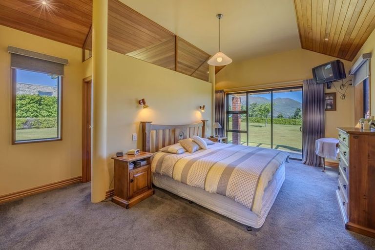 Photo of property in 90 Golf Course Road, Wanaka, 9305