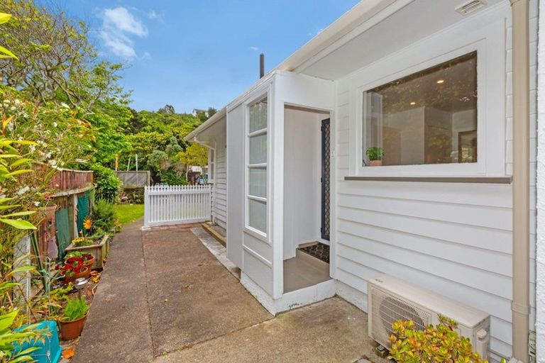 Photo of property in 13f1 Luckie Street, Tawa, Wellington, 5028