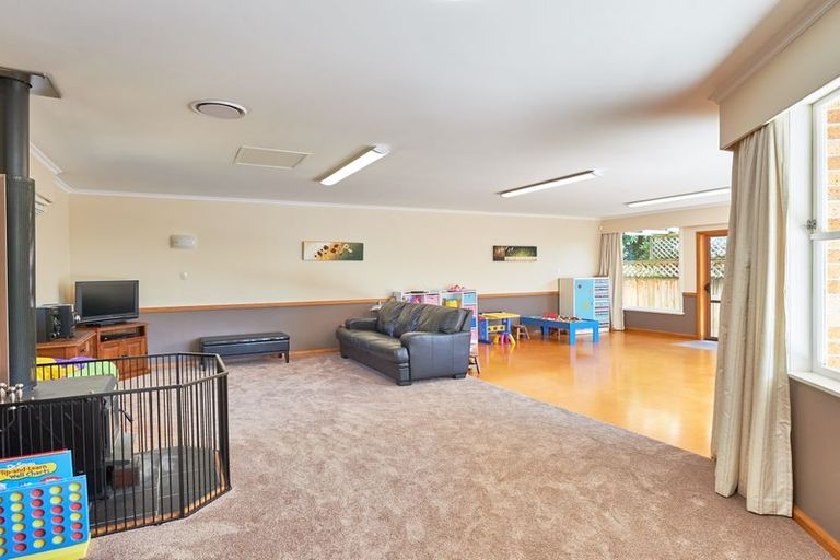 Photo of property in 39 Saint Albans Avenue, Hokowhitu, Palmerston North, 4410