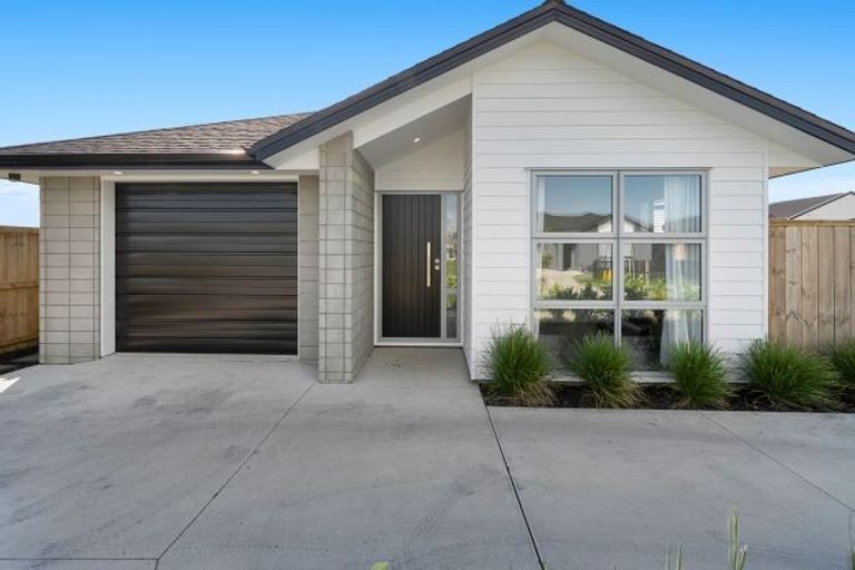 Photo of property in 4 Piripono Crescent, Pukekohe, 2120