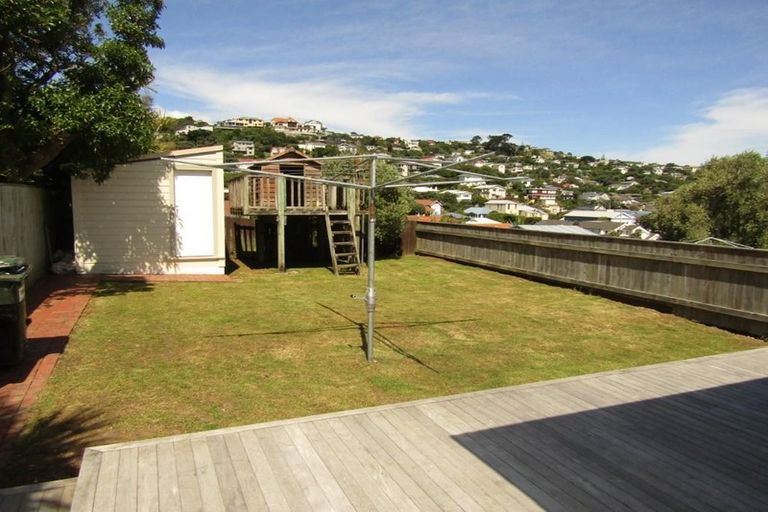 Photo of property in 49 Eden Street, Island Bay, Wellington, 6023