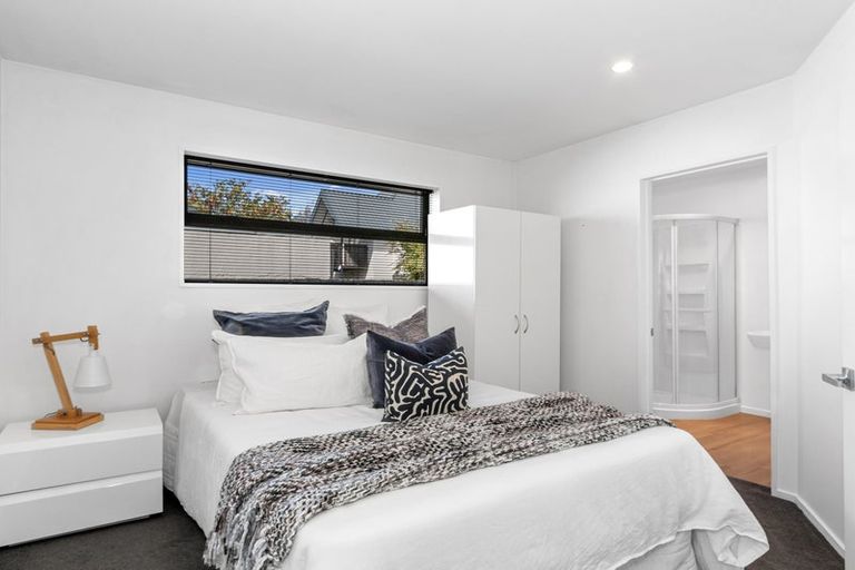 Photo of property in 32 Eversleigh Street, St Albans, Christchurch, 8014