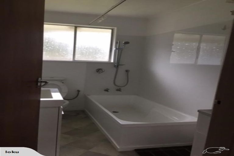 Photo of property in 10f3 Rawson Street, Tawa, Wellington, 5028