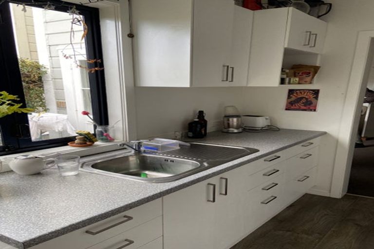 Photo of property in 34 Drummond Street, Mount Cook, Wellington, 6021