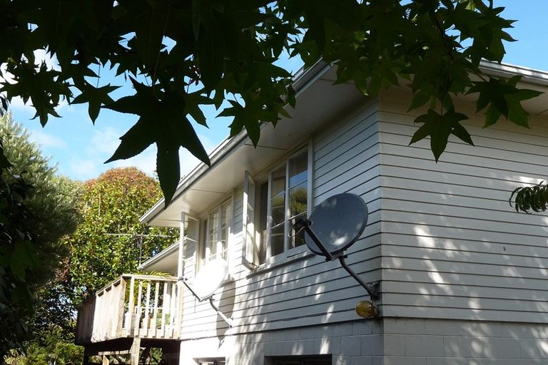 Photo of property in 32 Kervil Avenue, Te Atatu Peninsula, Auckland, 0610