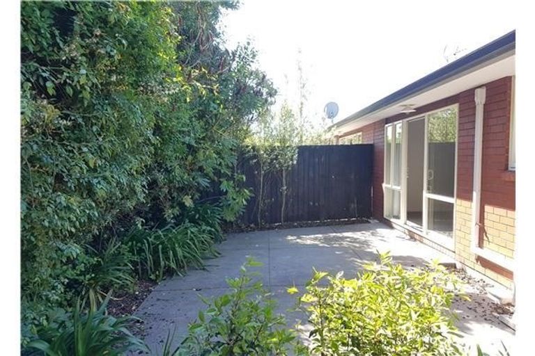 Photo of property in 92a Peverel Street, Riccarton, Christchurch, 8041