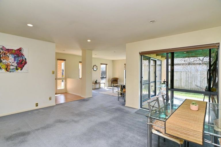 Photo of property in 10 Riegler Place, Belfast, Christchurch, 8051