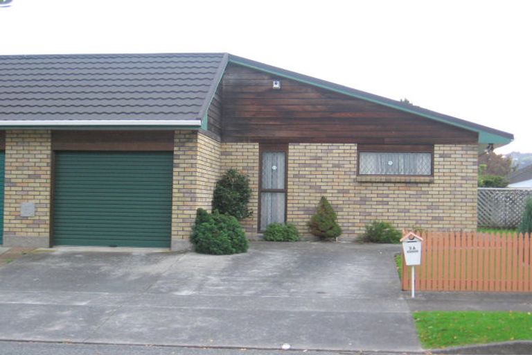 Photo of property in 3a Durham Crescent, Fairfield, Lower Hutt, 5011